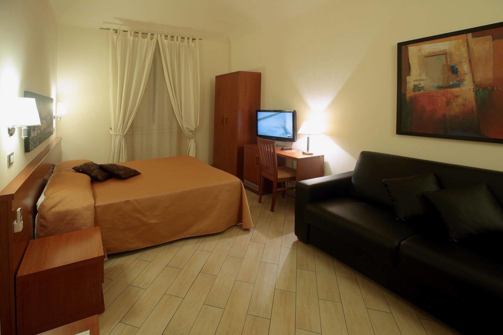 Rental In Rome 2000 Luaran gambar
